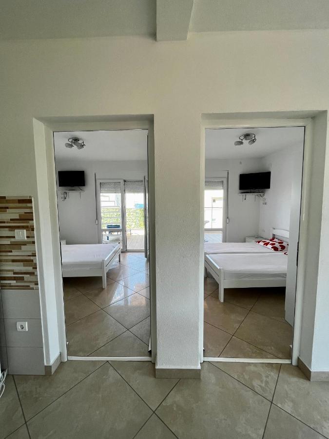 Apartments Apartmani Bojana Утьеха Экстерьер фото