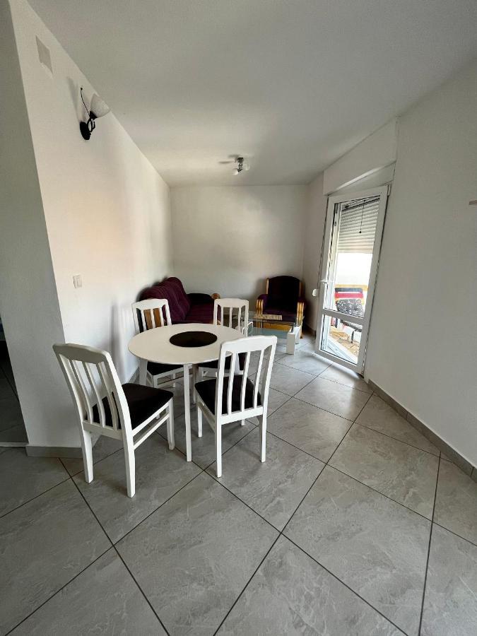 Apartments Apartmani Bojana Утьеха Экстерьер фото