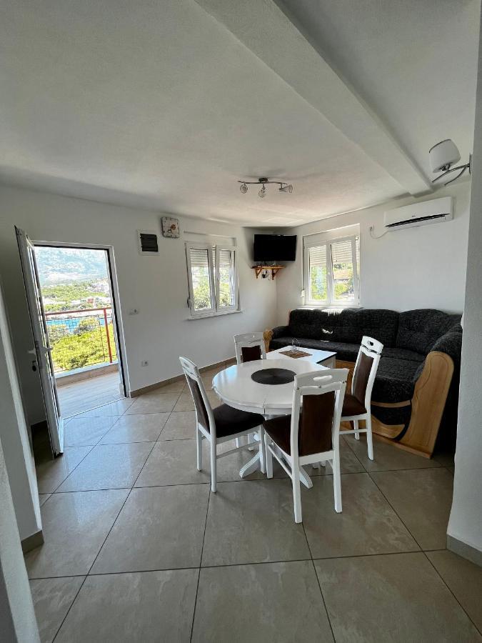 Apartments Apartmani Bojana Утьеха Экстерьер фото