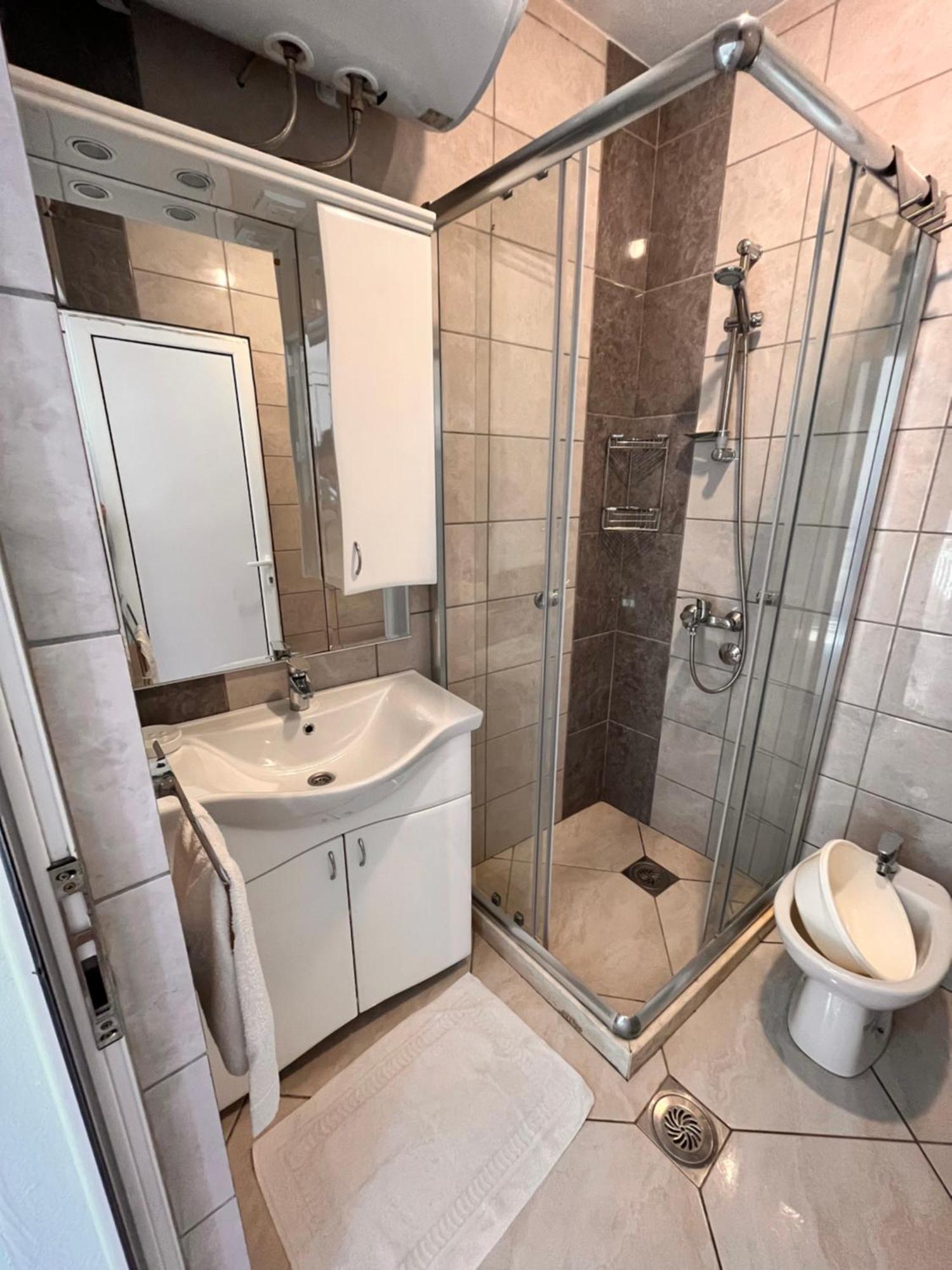Apartments Apartmani Bojana Утьеха Экстерьер фото